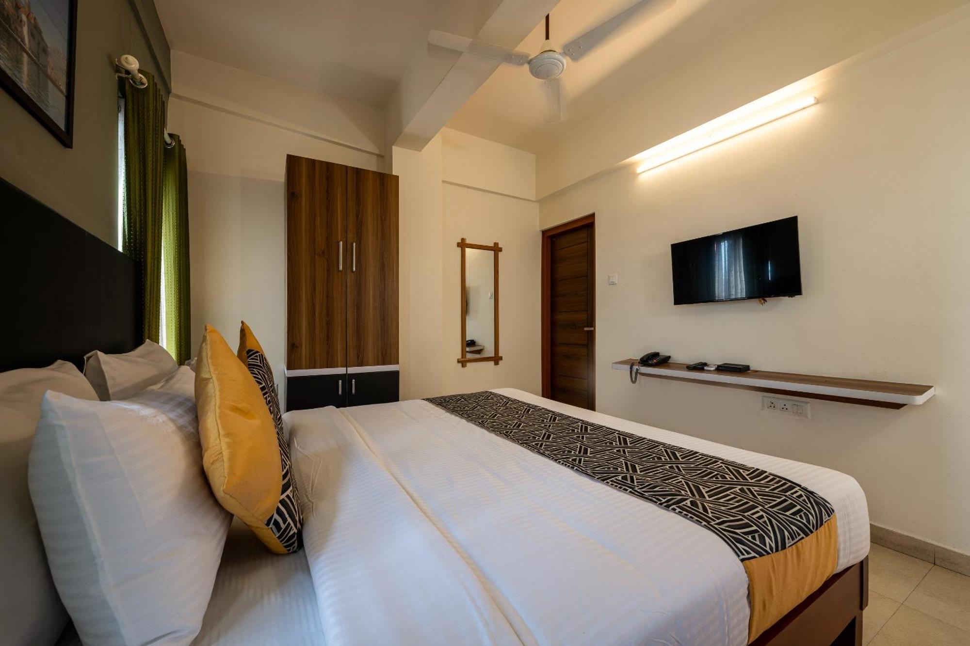 Cj Grande By Jesway Hotels & Resorts Kochi Dış mekan fotoğraf