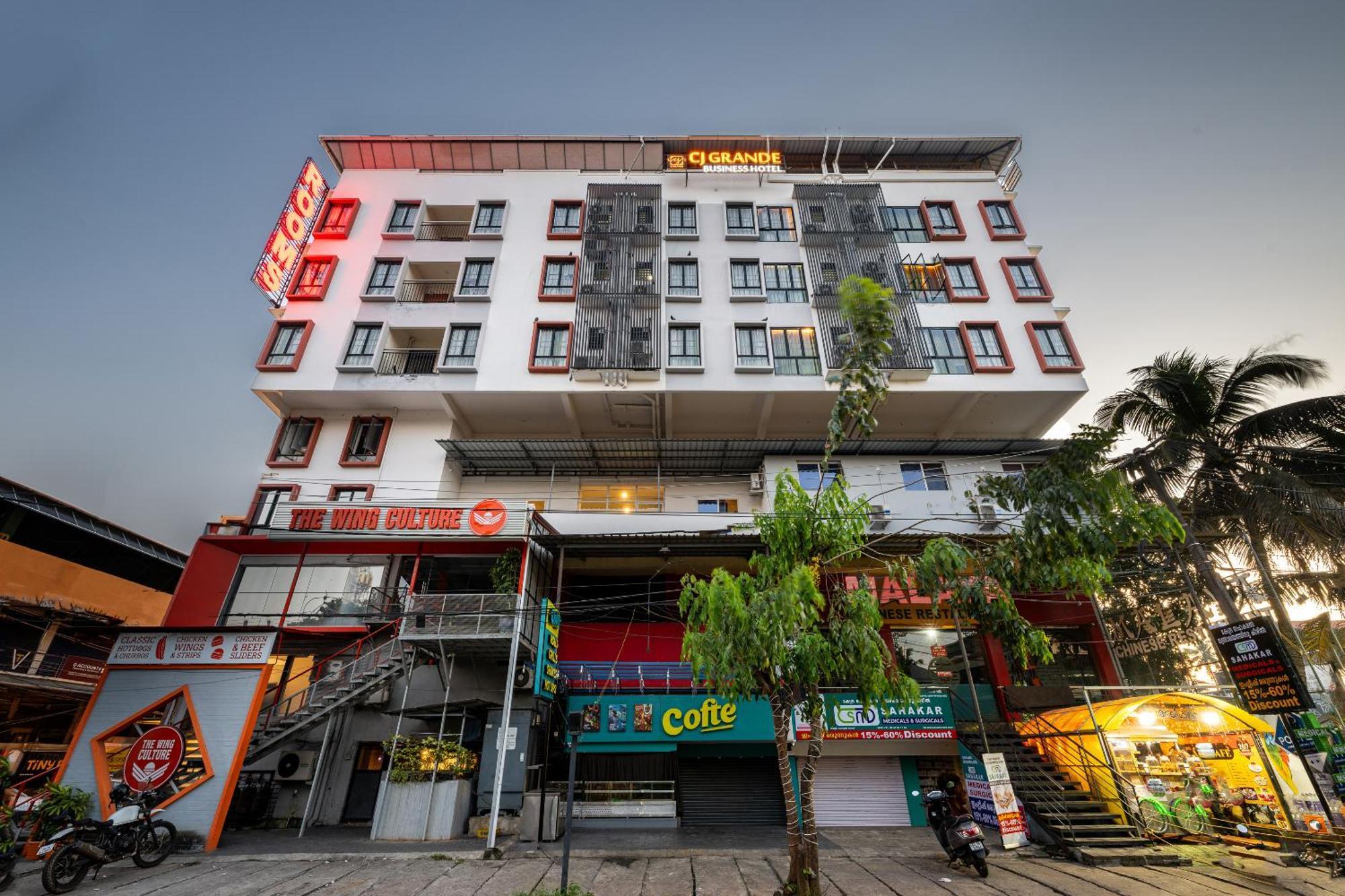 Cj Grande By Jesway Hotels & Resorts Kochi Dış mekan fotoğraf
